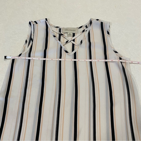 Urbanology NWOT S/M White Sleeveless Blouse w Black & Peach Vertical Stripes - Picture 8 of 9